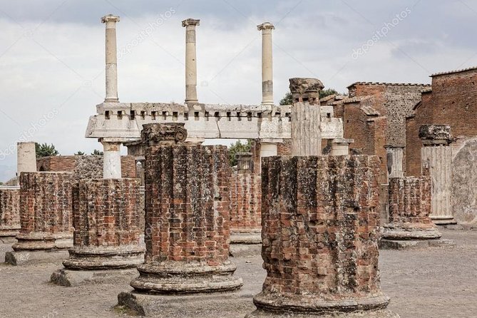 Pompeii Skip-the-Line Entry & Guided Tour with a certified guide - Pompeii is huge. This is the right kind of organized