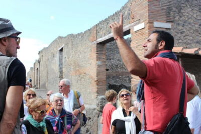 Pompeii: Skip-the-Line Guided Archaeological Discovery Tour - Meeting at Piazza Esedra: the easiest start you can get