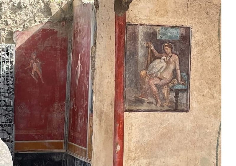 Pompeii: Skip-the-Line Private Tour with Archaeologist Guide - How the private up-to-20 group format changes your experience
