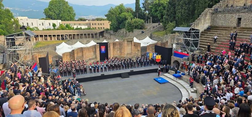 Pompeii, skip-the-line ticket with smartphone audio guide on App - Amphitheater and theaters: the dramatic spaces you can still feel