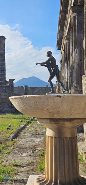 Pompeii, skip-the-line ticket with smartphone audio guide on App - Getting started at the Wellcome box and what Angelo provides
