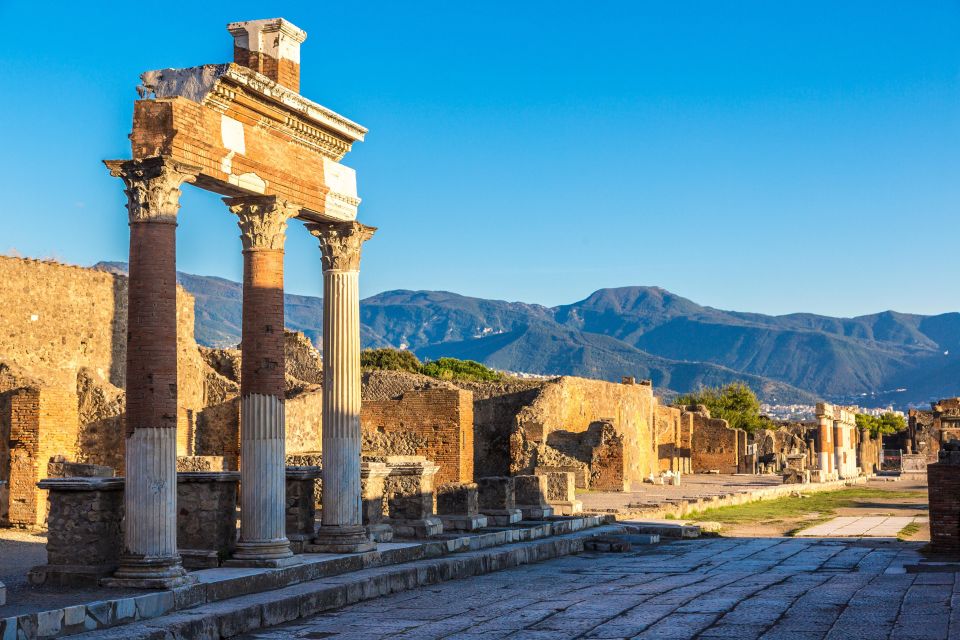 Pompeii Skip the line ticket+transfer from Naples - Naples pickup and the smooth transfer to Campania’s coast