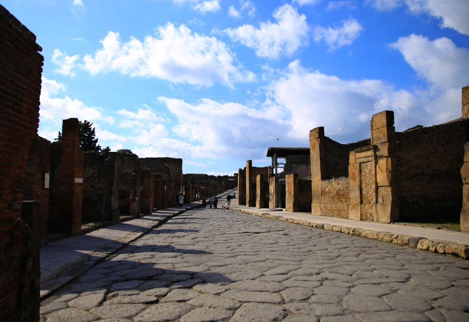 Pompeii: Skip-the-Line Tour for Kids and Families - What to pack and the limits you should plan around