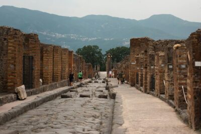 Pompeii Skip-the-Line Tour – Private and limited group options - Skip-the-line entry vs the security check that still waits