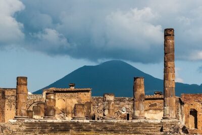Pompeii Small Group Tour - Tickets Included - Entering the park and getting moving: meeting points that change your day