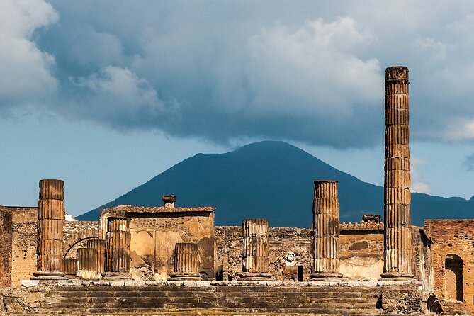 Pompeii Small Group Tour - Tickets Included - The archaeologist guide: what you gain beyond walking around ruins