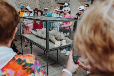 Pompeii Small Group Tour with transportation from Naples - The Porta Marina Start: How the 2-Hour Walk Is Organized