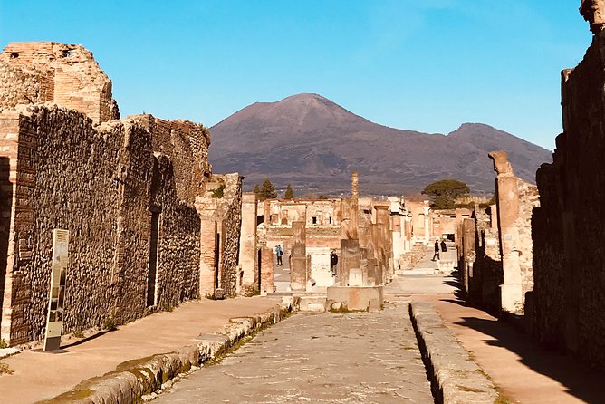 Pompeii Tour & Admission included in a Small Group - Starting at Villa of the Mysteries: Where Your Pompeii Story Begins