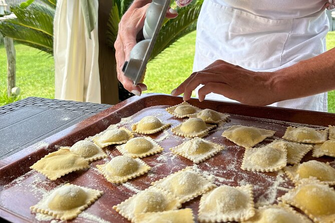 Pompeii Tour and Cooking Class with Mamma - Who should book this Pompeii + cooking combo?
