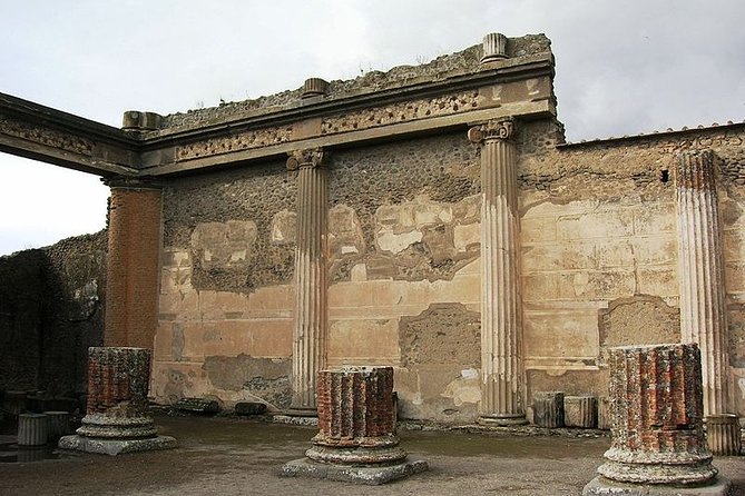Pompeii tour with archaeologist - Getting your bearings fast at Foro di Pompei