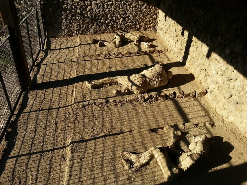 Pompeii & Vesuvius - Pompeii and Vesuvius: Why This Combo Works