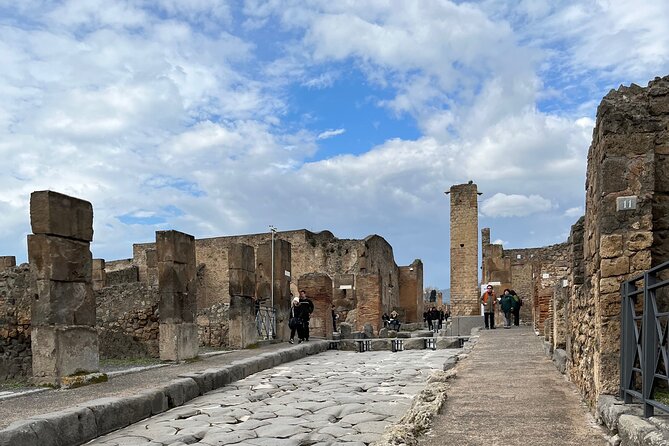 Pompeii walking tour (2hrs) - Timing, pace, and comfort inside the site
