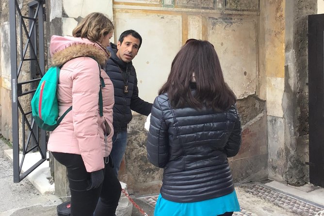 Pompeii with an archaeologist, the original!!! - Why an archaeologist view changes Pompeii