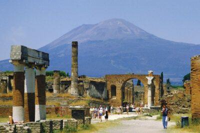 Pompeii with Wine Tasting and Lunch from Naples - From Naples pickup to Pompeii: the practical flow of the day