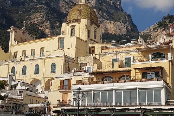 Positano : Private Transfer from Naples visit Pompeii - Comfort details that add up: A/C, water, and a calm driver