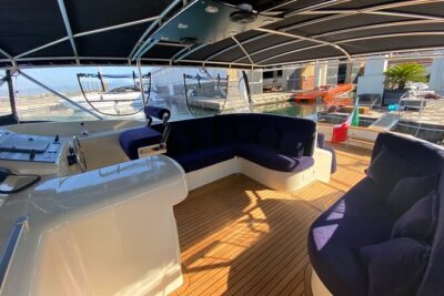 Private Boat Tour from Naples to Capri Onboard Tornado 50 - The Tornado 50 day: comfort, safety, and the stuff that keeps it easy