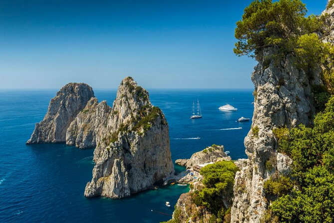 Private Boat Tour from Naples to Capri Onboard Tornado 50 - Capri town on foot: when you want the Piazzetta without sacrificing the sea