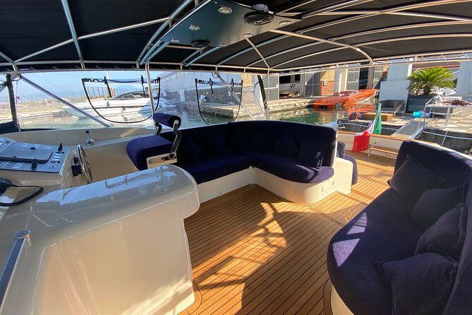 Private Boat Tour from Naples to Capri Onboard Tornado 50 - The Tornado 50 day: comfort, safety, and the stuff that keeps it easy
