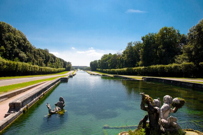 Private Caserta Royal Palace & Gardens Guided Tour inc. Shuttle - Meeting at Piazza Carlo di Borbone: simple start, no confusing maze