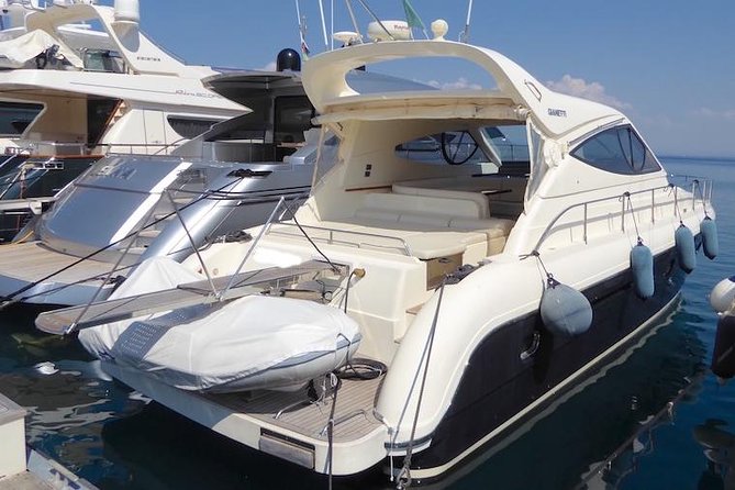 Private Cruise from Naples to Capri and Amalfi Coast - yacht 50' - The private 50-foot yacht setup: comfort for 12 (and why it matters)