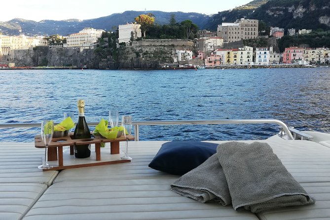 Private Cruise from Naples to Capri and Amalfi Coast - yacht 50' - Capri by yacht: Faraglioni and grottos with options for shore time