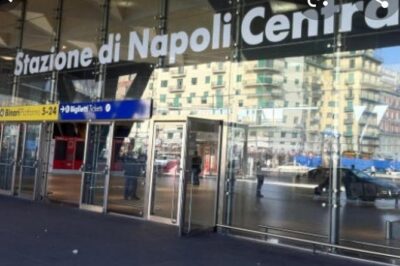 Private driver from Naples airport to the center or vice versa - The Mercedes-class ride: comfort, cleanliness, and a smoother arrival