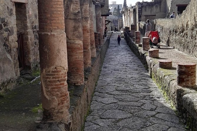 Private Guided Tour Of Naples Historic Center & Pompeii - What’s included, what’s not, and how to budget like a local