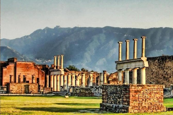 Private Guided Tour of Pompeii. Sunset Tour - The Forum square and the Granai del Foro museum (civic space to storage space)
