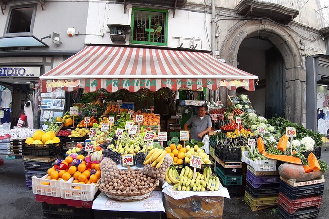 Private Guided Tour Visit Marvelous Naples as if you were a Neapolitan - The shopping street link: from ancient Naples to the modern edge