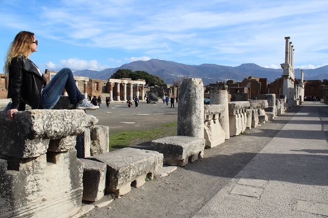Private half-day tour with expert guide in the archaeological site of Pompeii - Teatro Grande: a major theater in a short stop