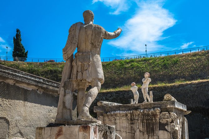 Private Herculaneum Tour – Top Experience with Local Guide - Ad Cucumas and Sacello degli Augustali: street business and imperial loyalty