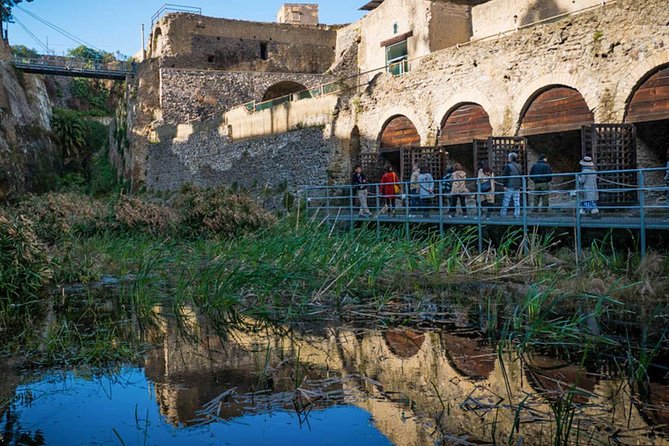 Private Herculaneum Tour – Top Experience with Local Guide - Houses with preserved wood and the story of privacy