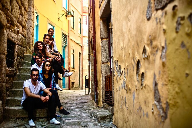 Private Naples Culinary Tour: Pizza, Wine & Local Tastings - Aperitivo in Piazza Bellini and the Story of Naples’ Old Center