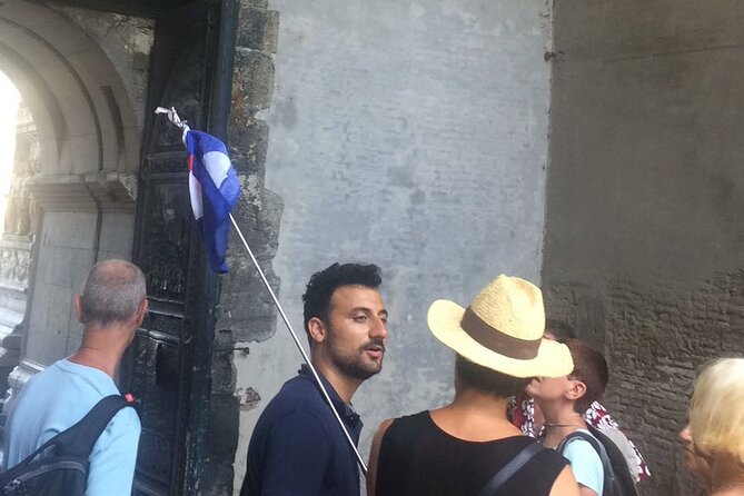 Private Naples Walking Tour with Tourist Guide - Teatro di San Carlo: a fast stop with big opera credentials
