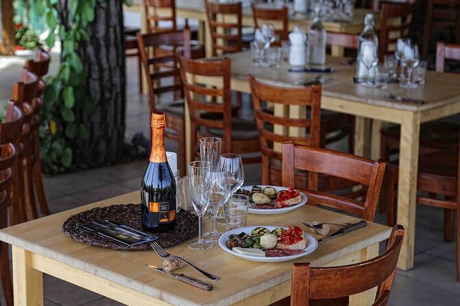 Private Natural Wine Vs Byodinamic and Organic Wine Tour - Food-wine pairing tips you can use back home