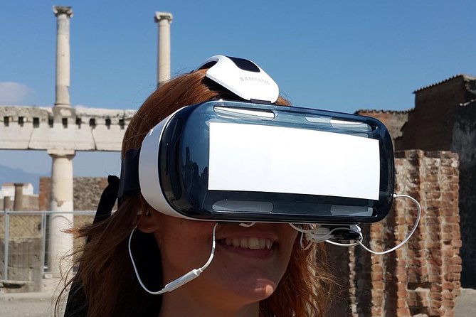 Private Pompeii Tour with 3D Virtual Reality Headset - Pompeii in 3D: how the Gear VR viewpoint changes the ruins
