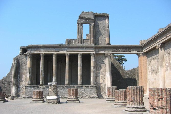 Private Pompeii Tour with 3D Virtual Reality Headset - Comfort and safety: VR rules you should not ignore