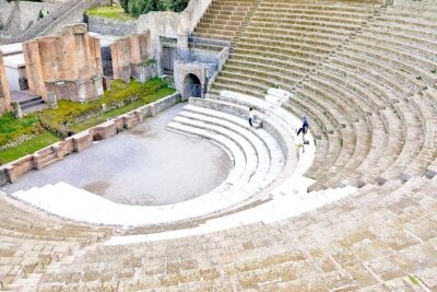 Private Pompeii Tour with Fast-Entrance Tickets to the Ruins & Exclusive Guide - The 2-hour route: Gymnasium to the Small and Big Theatres