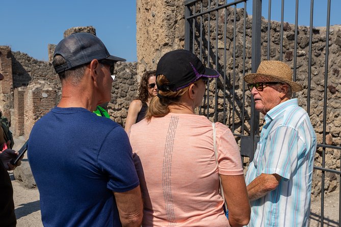 Private Pompeii Tour With Guide and Transfer Included - Forum de Pompeya and Terme del Foro: Politics, Belief, and Hot Water