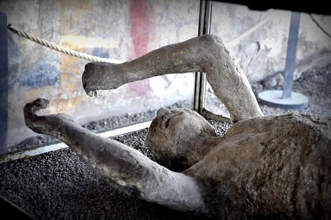 Private Scenic Amalfi Coast & Pompeii Day Tour - Private pickup in Naples: the small detail that saves the day
