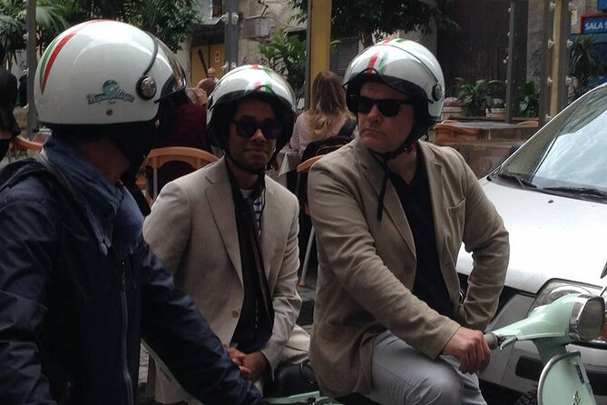 Private Sightseeing Tour in Naples by Vespa - Piazza San Domenico Maggiore and Piazza Trieste e Trento: square time that refreshes your legs