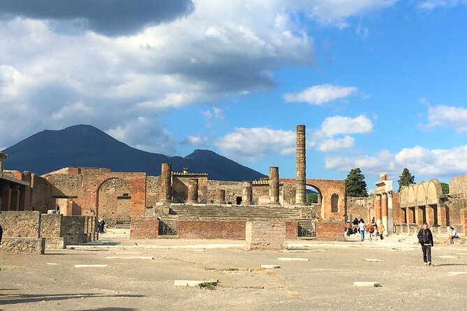 Private Skip The Line Archeo Tour Of Pompeii - Why Pompeii clicks faster with a private guide