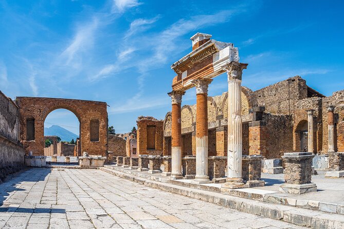 Private Tour in Pompeii and Vesuvius - Private Pompeii and Vesuvius: the value of going small