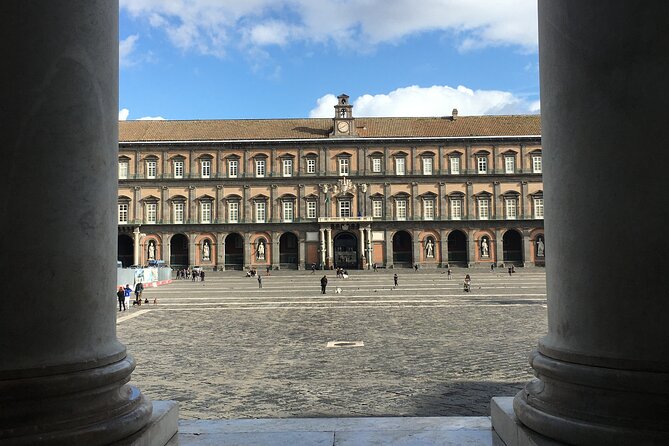 Private tour of Naples with street food tasting - Piazza del Gesù Nuovo and the historic spine of Spaccanapoli