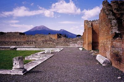 Private Tour of Pompeii with official tour guide and skip the line tickets - Pompeii Archaeological Park: streets, daily life, and the Villa dei Misteri feel