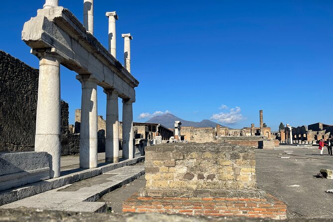 Private Tour of Pompeii with Skip-the-Line Access - English-language tour: clarity without guesswork