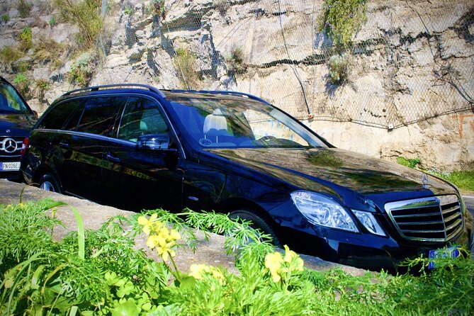 Private Transfer from Naples to Amalfi Coast or Vice Versa - Getting picked up: name sign, exact location, and where to wait