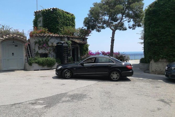 Private Transfer: Naples Hotel, Airport,Train Station to Positano - Naples pickup that starts your Positano trip on easy mode