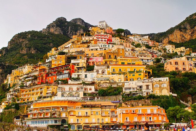 Private transfer: Naples to Positano, 2h in Vesuvius or Pompeii - Picking Your Stop: Vesuvius vs Pompeii in a 2-Hour Window