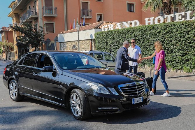 Private Transfer: Sorrento to Naples or Vice Versa - Meeting the Driver: Placard Pickup and How to Avoid Station Chaos